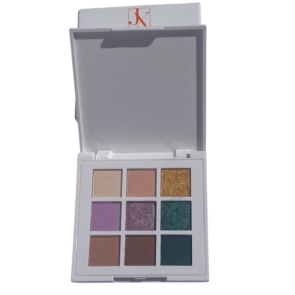 JUST XIMENA You & Me in Miami Eyeshadow Palette Full Size NIB - Picture 2 of 10